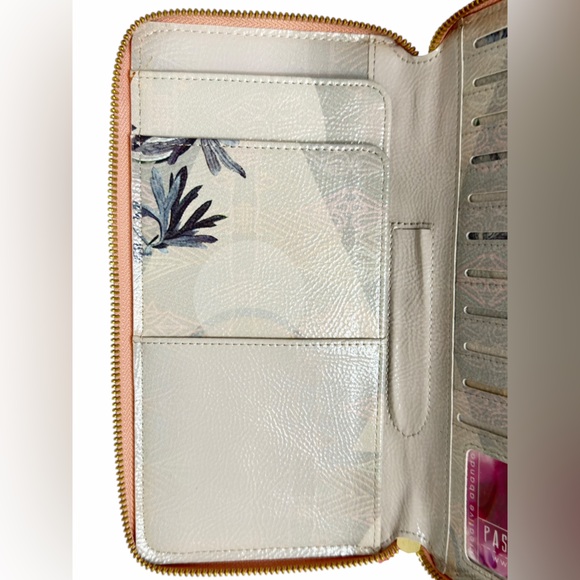 Papaya Art Travel Clutch Wallet Large Zip Around NEW - Picture 9 of 14